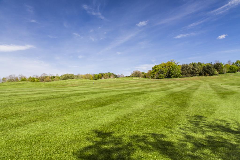 Dudsbury Golf Club - Hotel And Spa Фърндаун Екстериор снимка